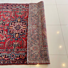 1930 PERSIAN HERIZ RUG 4’ 7” x 6’ 4” (MED.FEA.170)