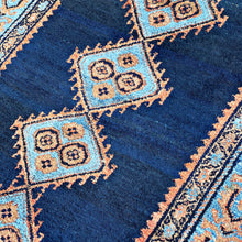 1950 PERSIAN TALEGHAN RUG 4’ 1” x 6’ 9” (MED.FEA.44)