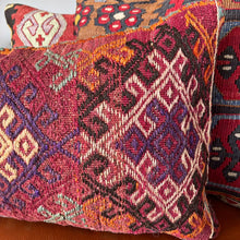 1950 TURKISH KILIM PILLOW 12x18 (PIL.1125)