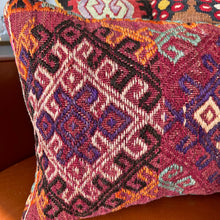 1950 TURKISH KILIM PILLOW 12x18 (PIL.1125)