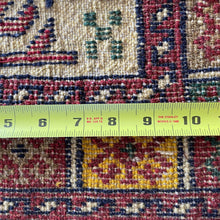 1970 PERSIAN SHIRAZ KILIM RUG 4’ 6” x 6’ 6” (MED.7201)