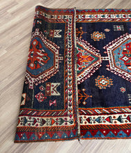 1940 PERSIAN LORI RUG 4’ 4” x 6’ 4” (MED.FEA.3155)