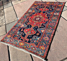 1950 PERSIAN TARUM RUG 4’ 1” x 7’ 3” (MED.FEA.160)
