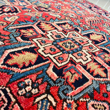 1930 PERSIAN HERIZ RUG 4’ 7” x 6’ 4” (MED.FEA.170)