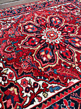 1950 PERSIAN HERIZ RUG 4’ x 4’ 7” (MED.FEA.100)