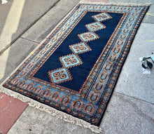 1950 PERSIAN TALEGHAN RUG 4’ 1” x 6’ 9” (MED.FEA.44)