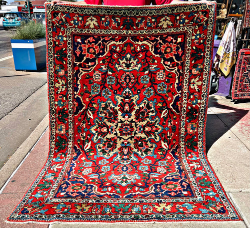 1930 PERSIAN BAKHTIARI RUG 4’ 4” x 6’ 6” (MED.FEA.148)