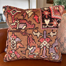 VINTAGE ANATOLIAN KILIM RUG PILLOW 16x16 (PIL.1208)