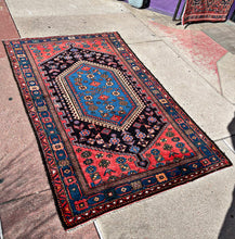 1930 PERSIAN ZANJAN RUG 4’ x 6’ 6” (MED.FEA.148)