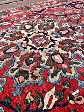 1930 PERSIAN BAKHTIARI RUG 4’ 4” x 6’ 6” (MED.FEA.148)