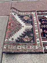 1950 PERSIAN SARAB RUG 2’ 5” x 9’ 9” (RUN.180)