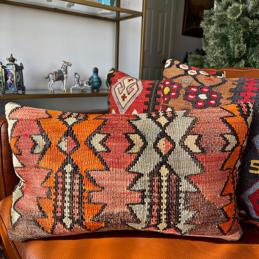 1950 TURKISH KILIM PILLOW 12x18 (PIL.1135)