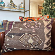 1950 TURKISH ANATOLIAN KILIM RUG PILLOW 16x24 (PIL.1230)