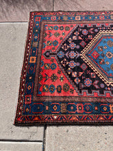 1930 PERSIAN ZANJAN RUG 4’ x 6’ 6” (MED.FEA.148)