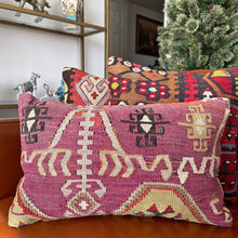 1950 TURKISH KILIM PILLOW 12x18 (PIL.1105)