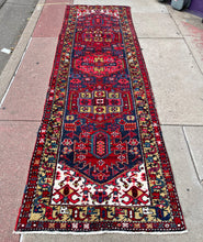 1930 PERSIAN HERIZ RUG 3’ 4” x 10’ 9” (RUN.197)