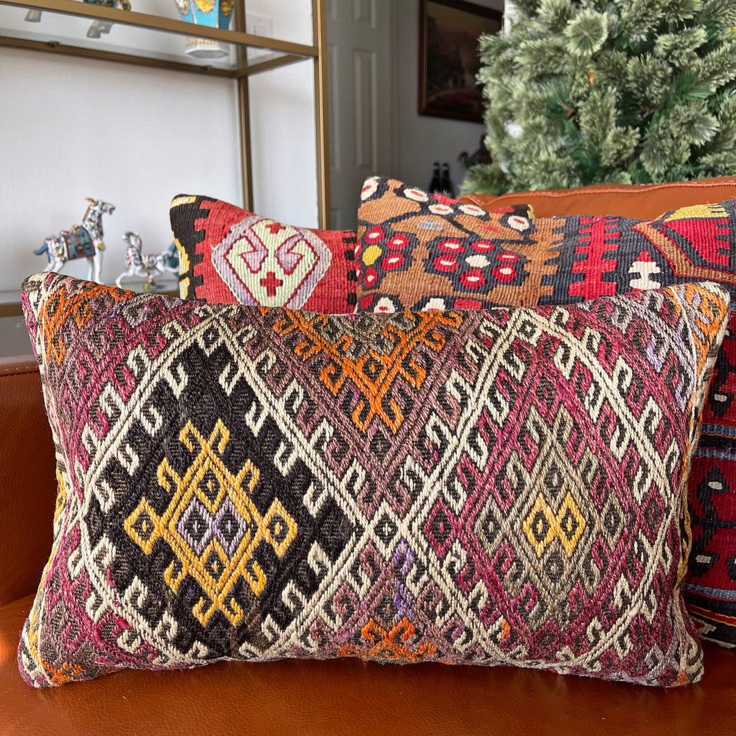 1950 TURKISH KILIM PILLOW 12x18 (PIL.1108)