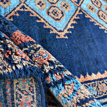 1950 PERSIAN TALEGHAN RUG 4’ 1” x 6’ 9” (MED.FEA.44)