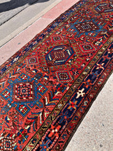 1930 PERSIAN HERIZ RUG 3’ 1” x 11’ 1” (RUN.FEA.175)