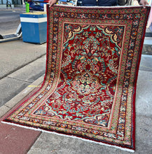 1950 PERSIAN LILIHAN RUG 3’ 7” x 5’ 5” (MED.160)