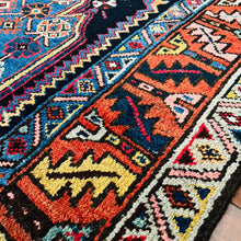 1930 PERSIAN SHAHSAVAN RUG 4’ 1” x 6’ 4” (MED.FEA.168)