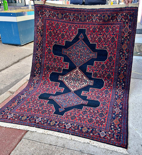 1950 PERSIAN SENAH RUG 3’ 8” x 4’ 10” (MED.FEA.218)
