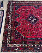 1970 PERSIAN SHIRAZ RUG 6’ 8” x 9’ 5” (LAR.550)