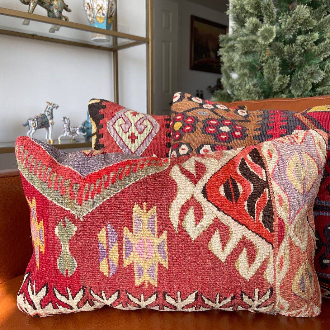 1950 TURKISH KILIM PILLOW 12x18 (PIL.1109)