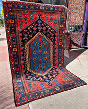 1930 PERSIAN ZANJAN RUG 4’ x 6’ 6” (MED.FEA.148)