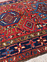 1930 PERSIAN HERIZ RUG 3’ 1” x 11’ 1” (RUN.FEA.175)