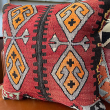 VINTAGE ANATOLIAN KILIM RUG PILLOW 16x16 (PIL.1201)