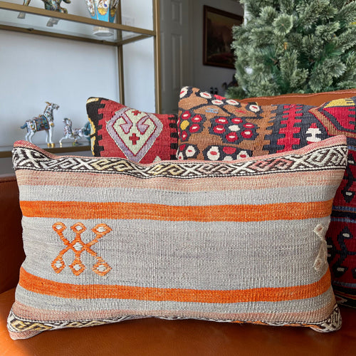 1950 TURKISH KILIM PILLOW 12x18 (PIL.1122)