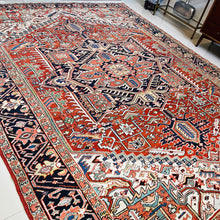 1900 PERSIAN HERIZ RUG 8’ 10” x 12’ 2” (LAR-HRZ2000)