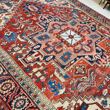 1890 PERSIAN SERAPI RUG 9’ 5” x 11’ 2” (LAR-HRZ1800)