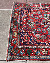 1930 PERSIAN BAKHTIARI RUG 4’ 4” x 6’ 6” (MED.FEA.148)