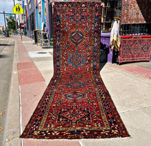 1930 PERSIAN HERIZ RUG 3’ 1” x 11’ 1” (RUN.FEA.175)