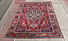 1930 PERSIAN BAKHTIARI RUG 4’ 4” x 6’ 6” (MED.FEA.148)