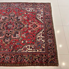 1950 PERSIAN HERIZ RUG 4’ 11” x 6’ 2” (MED.FEA.6175