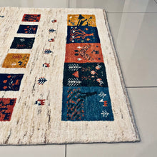 1980 PERSIAN QASHQAEI GABBEH RUG 2’ 9” x 4’ 2” (SMA.1913)