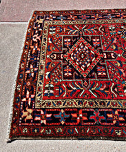 1930 PERSIAN HERIZ RUG 3’ 1” x 11’ 1” (RUN.FEA.175)