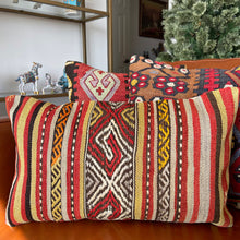 1950 TURKISH KILIM PILLOW 12x18 (PIL.1112)
