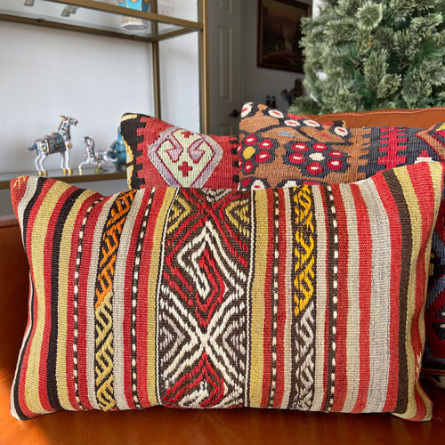 1950 TURKISH KILIM PILLOW 12x18 (PIL.1112)