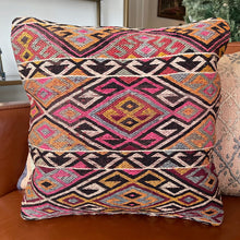 VINTAGE ANATOLIAN KILIM RUG PILLOW 16x16 (PIL.1215)