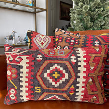 1950 TURKISH KILIM PILLOW 12x18 (PIL.1107)