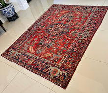 1930 PERSIAN HERIZ RUG 4’ 7” x 6’ 4” (MED.FEA.170)