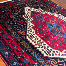 1950 PERSIAN SENAH RUG 4’ 5” x 5’ 5” (MED.FEA.71)