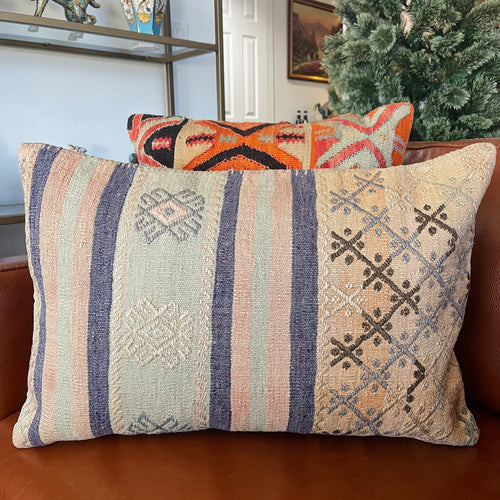1950 TURKISH ANATOLIAN KILIM RUG PILLOW 16x24 (PIL.1220)