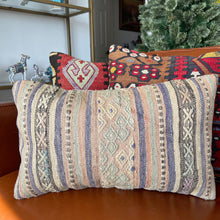 1950 TURKISH KILIM PILLOW 12x18 (PIL.1126)