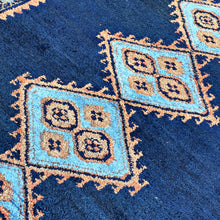 1950 PERSIAN TALEGHAN RUG 4’ 1” x 6’ 9” (MED.FEA.44)