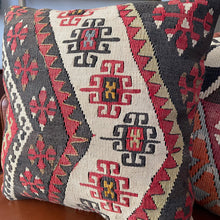 VINTAGE ANATOLIAN KILIM RUG PILLOW 16x16 (PIL.1194)